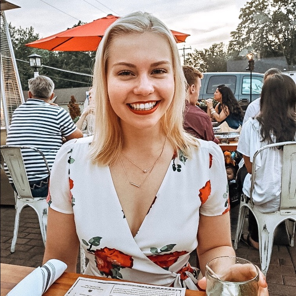 Meet your Posher, Kayla